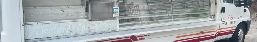 Camion magasin de tourné 