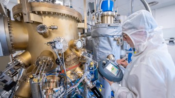 MBE reactor
